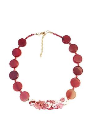 Ожерелье из натурального розового агата с добавлением бусин swarovski