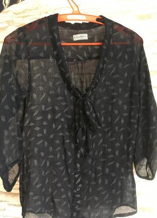 Лёгкая шифоновая полупрозрачная блузка, рукав 3/4, по воротнику лента, можно завязывать