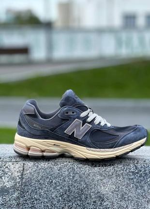 New balance 2002r