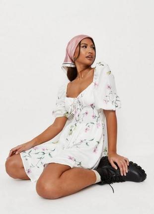 Невероятное платье в цветочный принт missguided7 фото