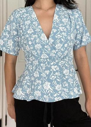 Блакитна ніжна блузка/ топ