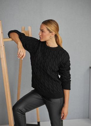 Женский вязанный свитер "косами" черного цвета. модель 2425 trikobakh