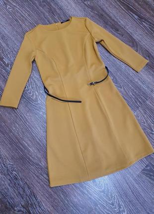 Платье горчичного цвета с поясом4 фото