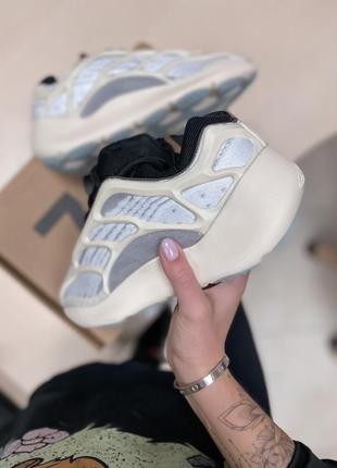 ⭕мужские кроссовки⭕adidas yeezy boost 700 v3 адидас неоновые, весна-осень4 фото