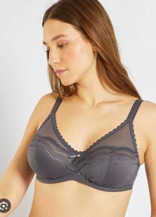 Бюстгальтер на косточках без поролона. playtex