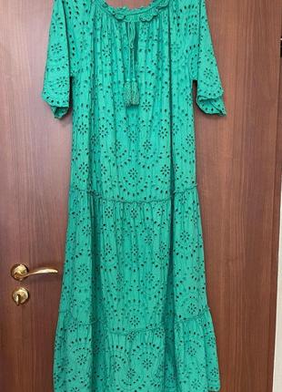 Сукня зелена нарядна италия