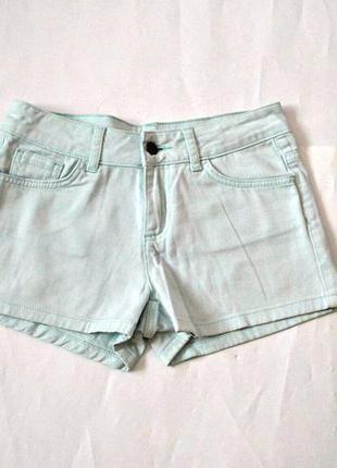 Мятные летние джинсовые шорты1 фото