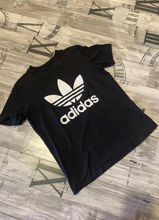 Футболка adidas