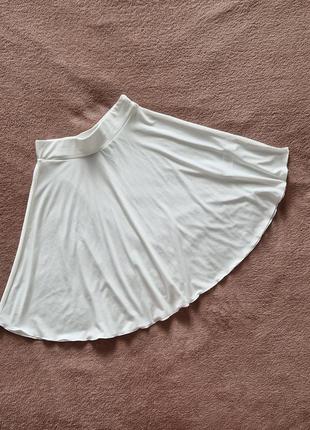 Мини юбка клеш 34 размер белого цвета