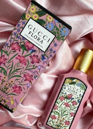 Оригинальный Donald gucci flora Donald gucci gorgeous gardenia eau de parfum 50 ml парфюмированная вода