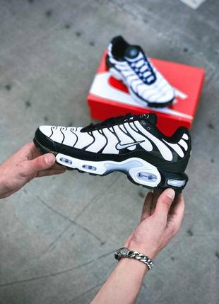 Мужские спортивные кроссовки мужское демисезонное спортивное кроссовки nike air max tn plus