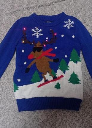 Новогодний свитер светящийся , мигающий с оленем, олень 5-6 лет1 фото