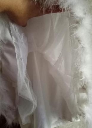 Оксамитова біла сукня із пір'ячком марабу від ann summers для рольових ігор або косплей, розмір s/m4 фото