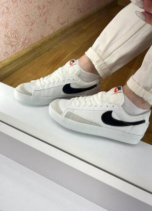 Женские спортивные кроссовки женккие демисезонное спортивное кроссовки nike blazer2 фото