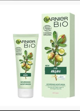 Крем для обличчя garnier для сухої та чутливої шкіри1 фото