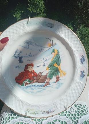 Продам коллекционную фарфоровую тарелку "с рождеством" , royal worcester