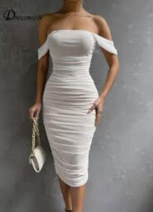 Платье шикарное