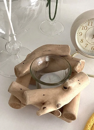 Дерев'яний підсвічник з корчі зі скляною чашею2 фото