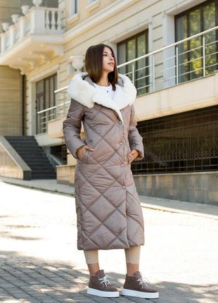 Модне зимове жіноче пальто зі стьобаної  плащової тканини з капюшоном та поясом2 фото