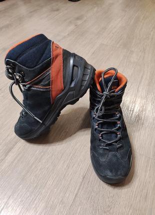 Ботинки lowa gore-tex размер 35