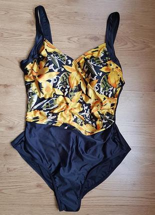 Качественный купальник с чашечками