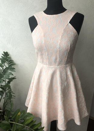 Шикарное кружевное платье с-м на грудь 90 см1 фото