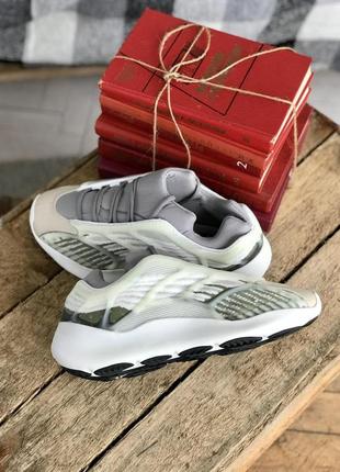 Мужские и женские кроссовки  adidas yeezy boost 700 v32 фото