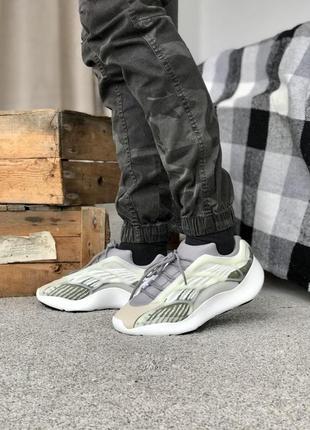 Мужские и женские кроссовки  adidas yeezy boost 700 v36 фото