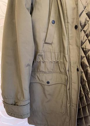 Парка хаки в идеальном состоянии, удобная