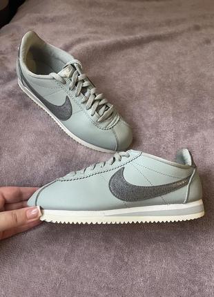 Жіночі кросівки nike cortez2 фото