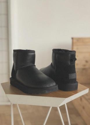 Качественные кожаные сапоги ugg mini lether в черном цвете /осень/зима/весна😍1 фото