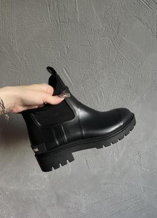 Calvin klein жіночі черевики келвін кляйн чоботи на тракторній високій підошві жіночі чорні5 фото