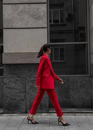 Классический костюм пиджак оверсайз брюки по фигуре комплект черный розовый белый графитовый красный бежевый жакет штаны трендовый9 фото