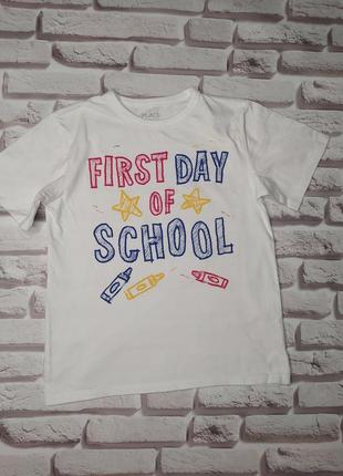 Белая футболка в школу
