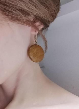 Серьги из камня