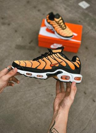 Кросівки  в стилі nike air max plus tn orange tiger трендові чоловічі преміум кросівки зручні м’які найк