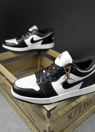 Nike air jordan білі з чорним низькі кросівки чоловічі шкіряні топ  кеди найк джордан осінні шкіра