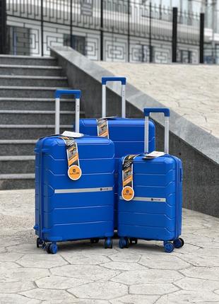 Качественный чемодан из полипропилен,модель 366,прорезиненный,надежная,колеса 360,кодовый замок,туреченя