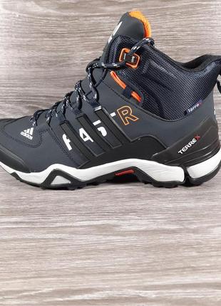 Кроссовки высокие мужские зимние на меху adidas terrex 42р-р.( 27,5 см.)