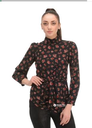 Квіткова блуза від бренду zara