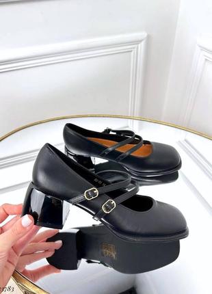 Туфли на каблуке