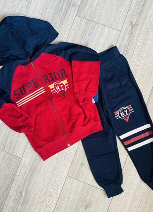 Костюм спортивний