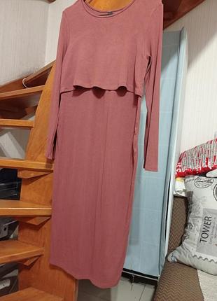 Трикотажное платье миди в рубчик