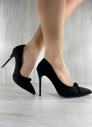 Туфлі на підборах