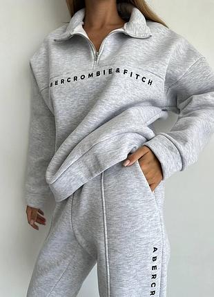 Трендовий спортивний костюм з надписами худі кофта на блискавці вільного прямого крою...