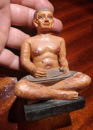 Статуетка из полистоуна. высота 11см.