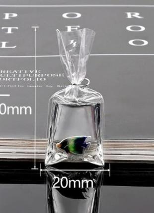 Серьги для детей "рыбки", с дефектом (при заливке попал воздух)  - размер 2,5*2,5см, смола