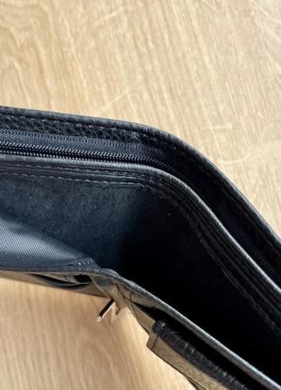 Компактное кожаное мужское портмоне черного цвета kochi мужской практичный кошелек из натуральной кожи8 фото