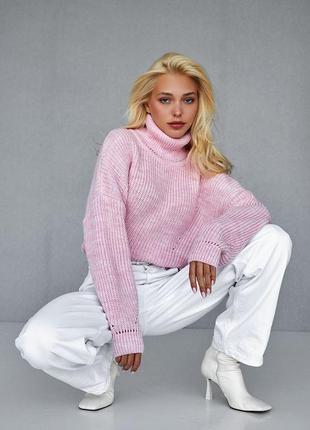 Укороченный вязанный свитер свободного кроя. модель 2481 розовый3 фото
