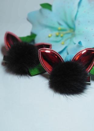 Заколки ушки с норковым помпоном